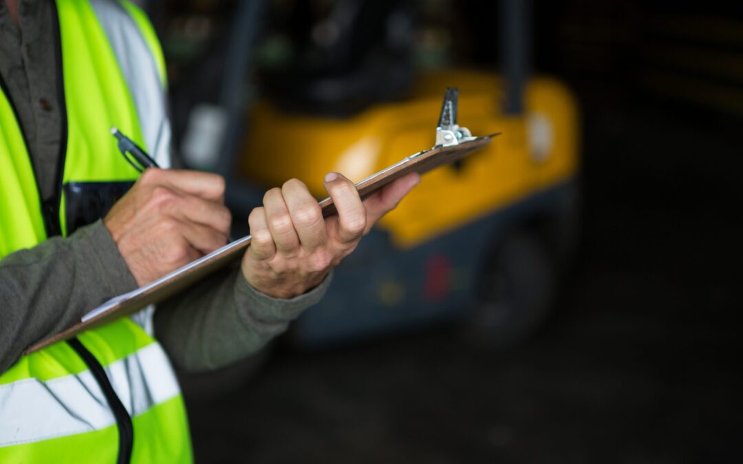 Cómo extender la vida útil de un montacargas con un buen mantenimiento preventivo